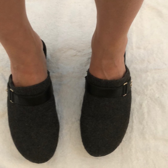 Extremely comfortable mules - Picture 3 of 6